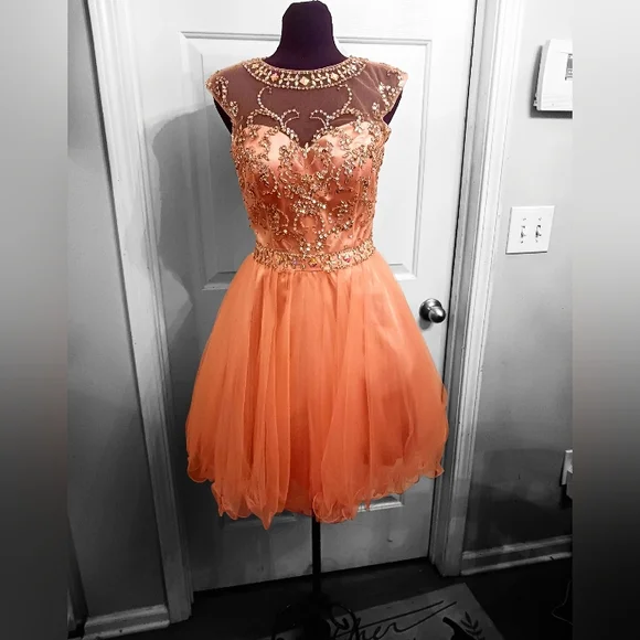 Peach Rhinestone Beaded Ruffled Cocktail Dress/ Prom/Formal Size 10 by May Queen - Picture 2 of 6